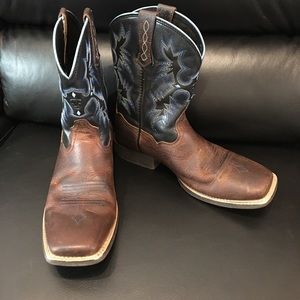 Ariat Cowboy Boots. Big Boy’s size 5. Square toe